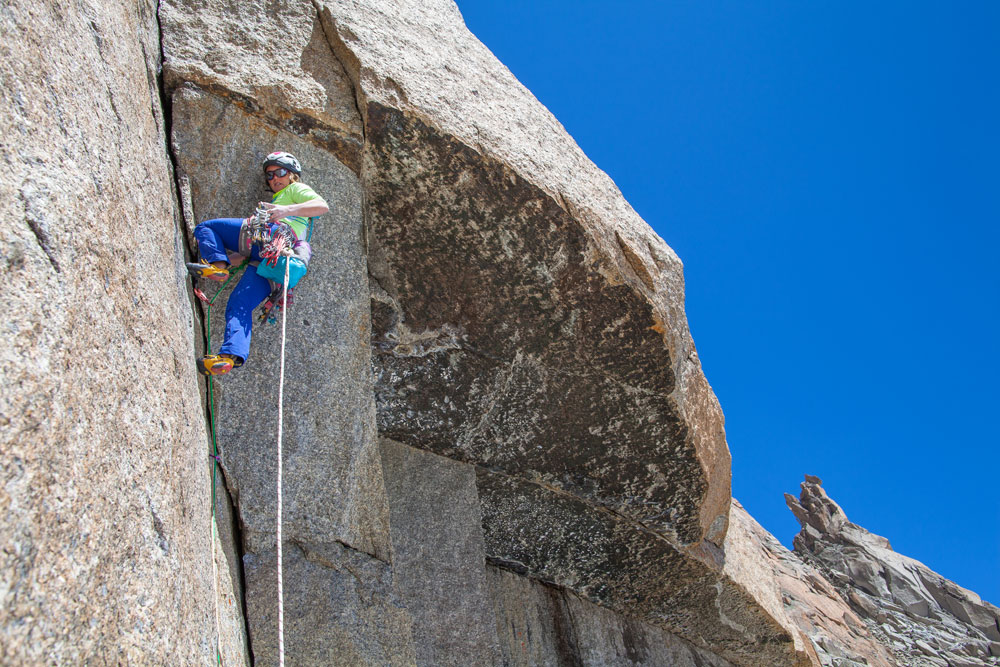 setting-goal-ciavaldini-climbing-route-fotovertical